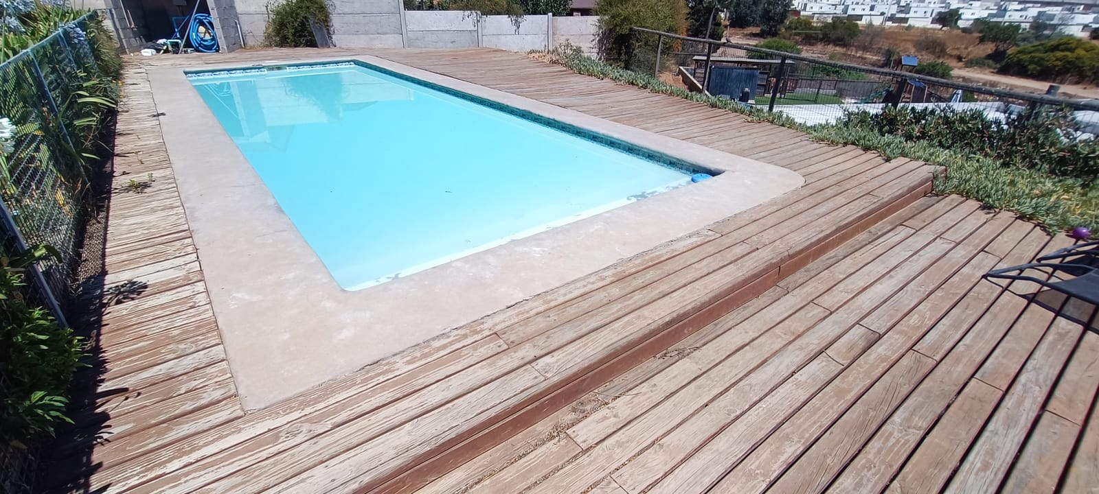 Piscina y deck